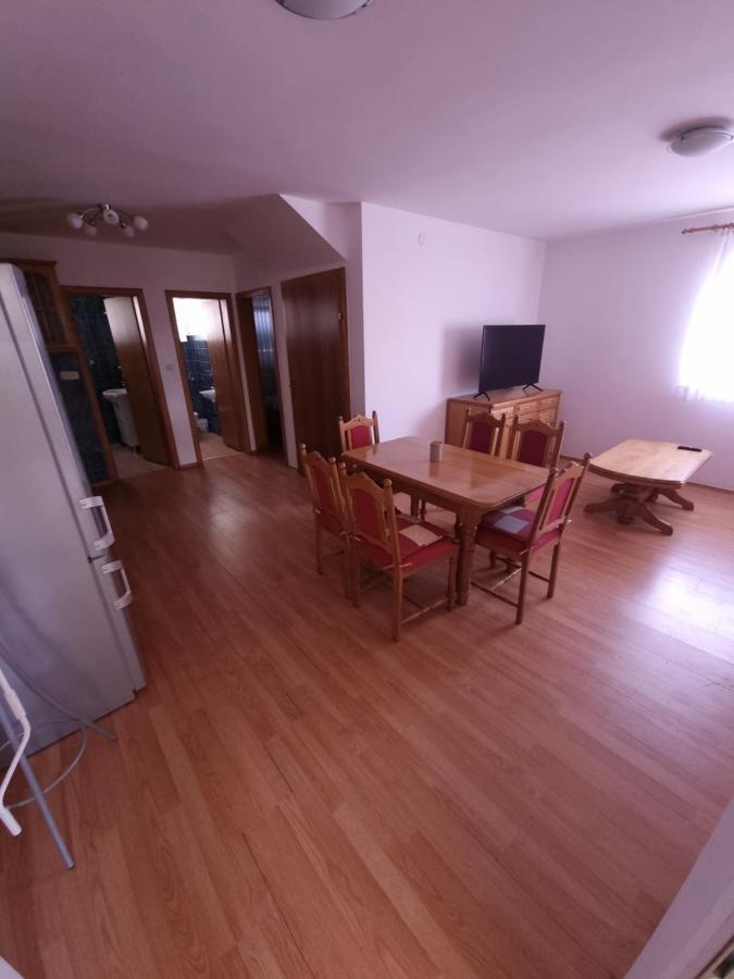 Apartments Zoretic Malinska Habitación foto